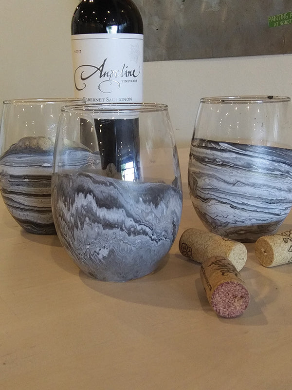DIY Pick your Design Wine Glass Painting – Two 20oz Wine Glasses - Wine and  Canvas - Grand Rapids